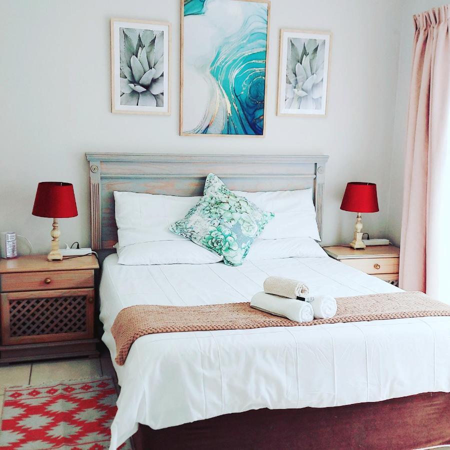 The Coelacanth Guest House And Beach Thyme Self Catering Kiddʼs Beach 外观 照片