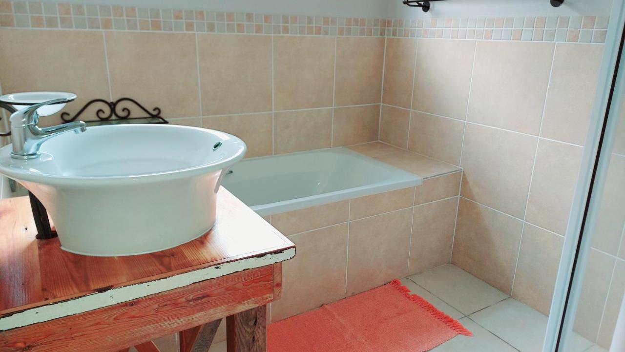 The Coelacanth Guest House And Beach Thyme Self Catering Kiddʼs Beach 外观 照片
