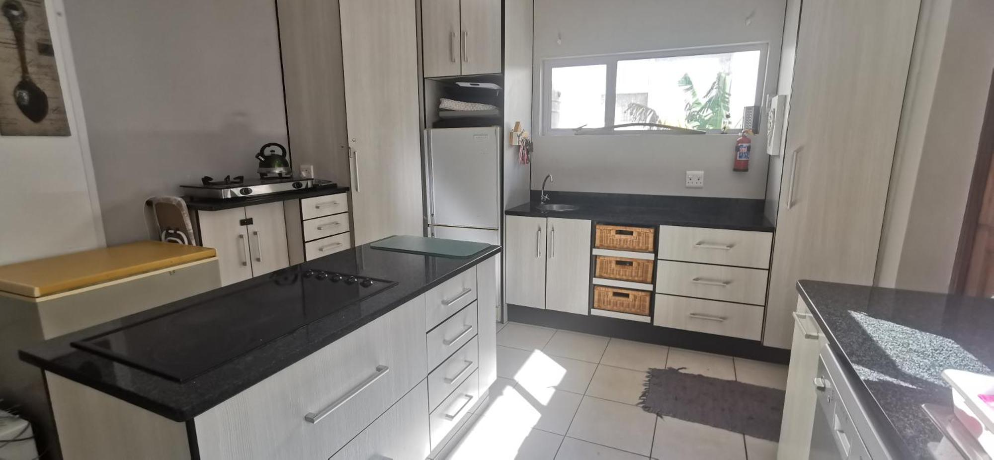 The Coelacanth Guest House And Beach Thyme Self Catering Kiddʼs Beach 外观 照片