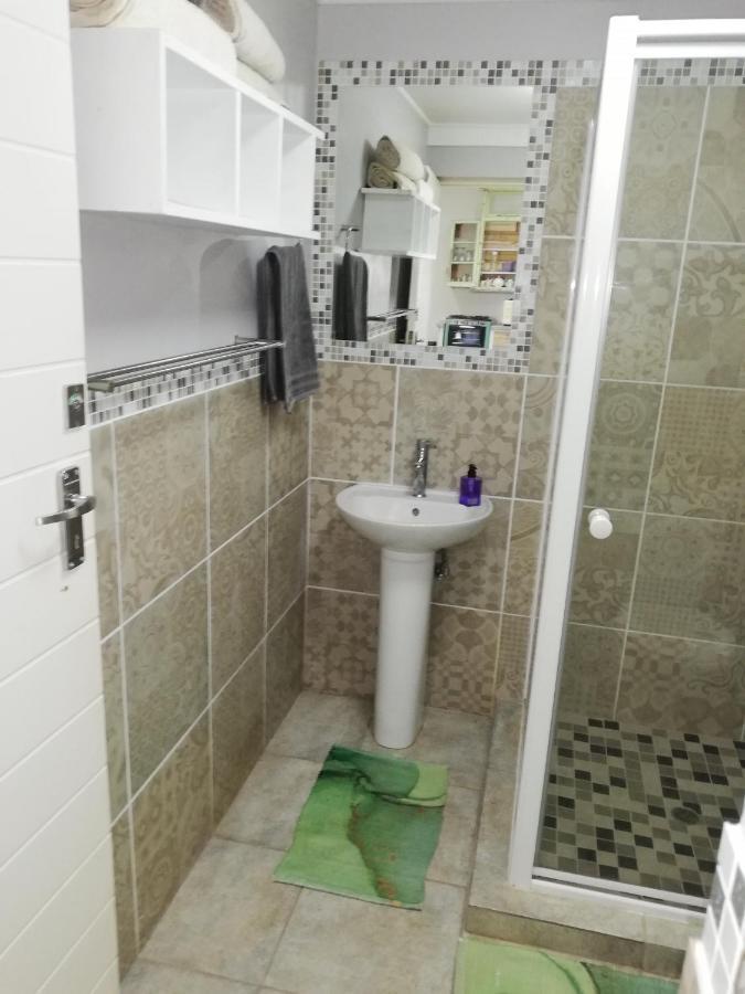 The Coelacanth Guest House And Beach Thyme Self Catering Kiddʼs Beach 外观 照片